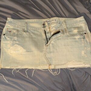 Hollister mini skirt